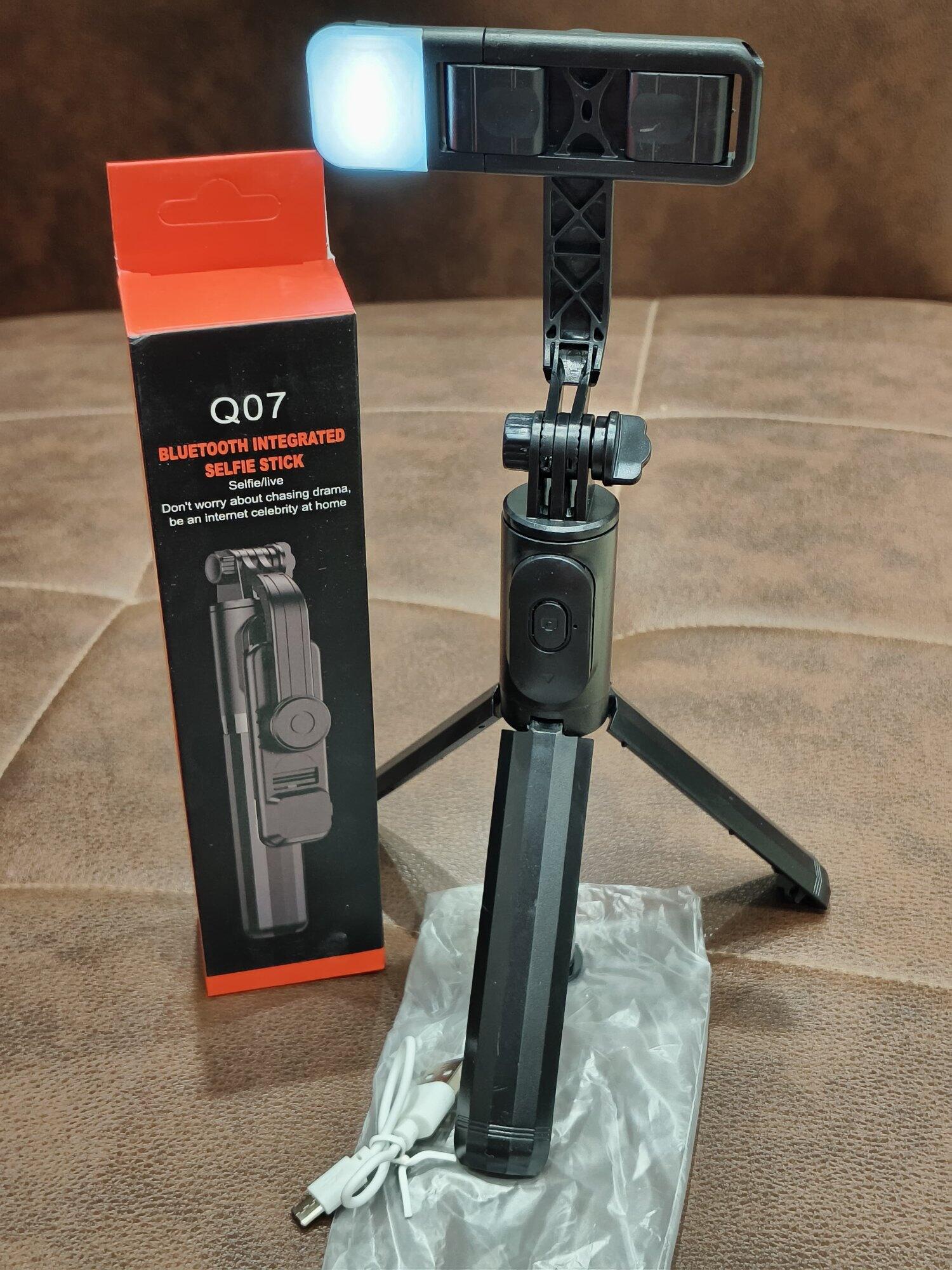 Q07 100CM Selfie Stick Tripod with Fill Light & Bluetooth Remote